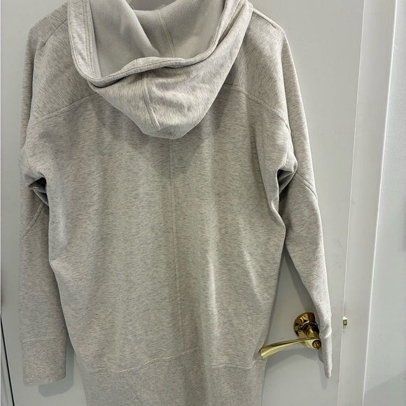 Athleta Women's Triumph Gray Long Zip-Up Jacket size Small.  NWOT. - Picture 6 of 13